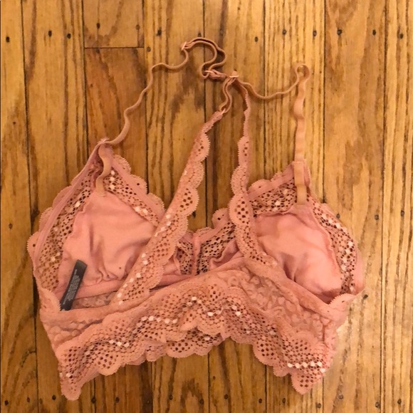 Pink Bras - Picture 5 of 7